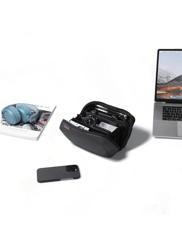 Toiletry Bag Mark Ryden Maro Black