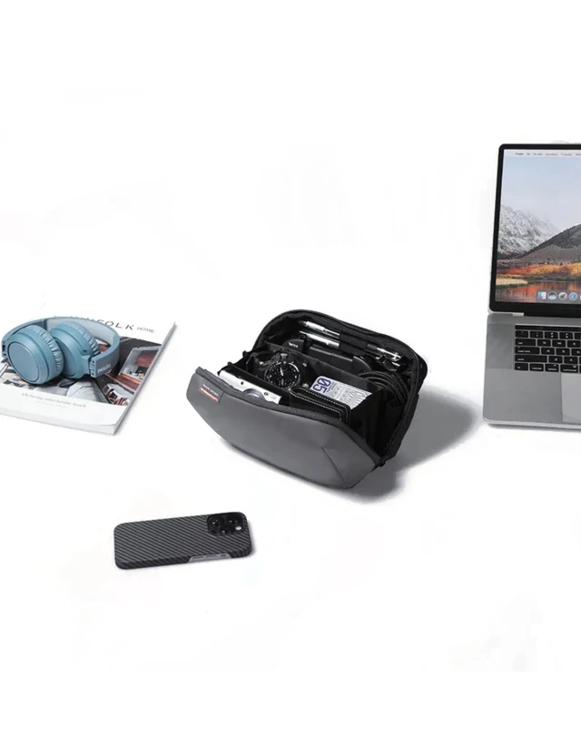 Toiletry Bag Mark Ryden Maro Grey