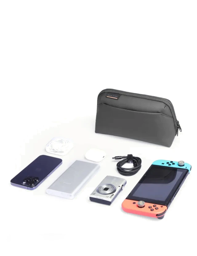 Mark Ryden Kivo MR3102 grau — geöffnet mit Elektronik-Zubehör