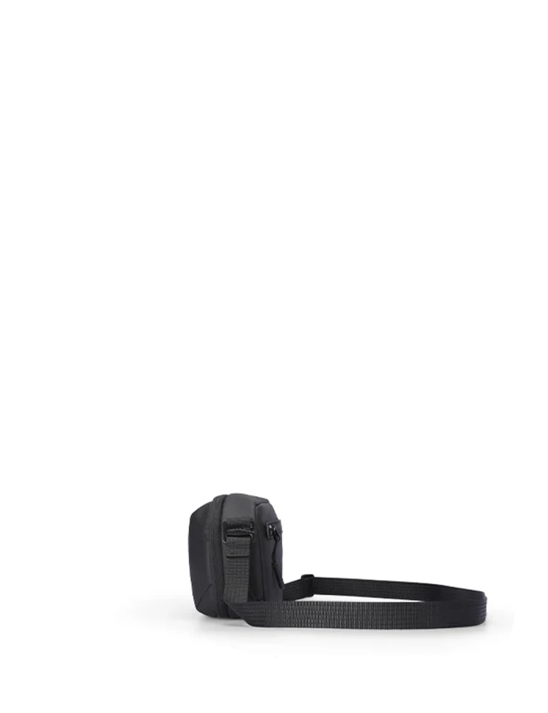 Light Line Toiletry Bag Mark Ryden Uno MR403 Black