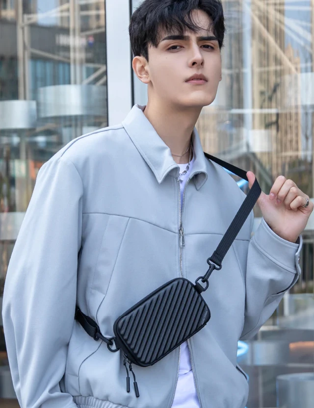 Toiletry Bag Mark Ryden Pod