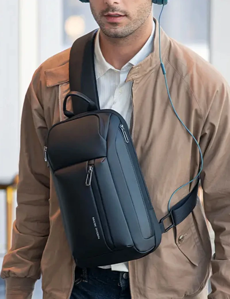 Backpack with one strap Mark Ryden Brad Black