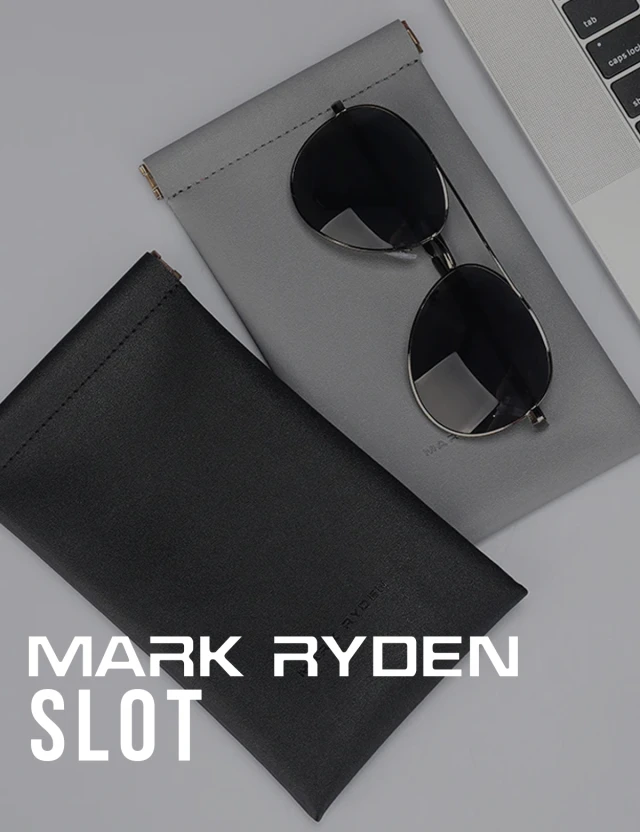 Toiletry Bag Mark Ryden Slot Black